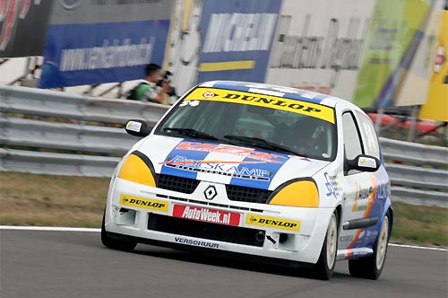 Martin vd Brink wint Junior Clio race